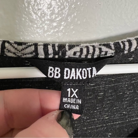 BB Dakota Sleeveless Maxi Dress Black White Aztec - Picture 10 of 11